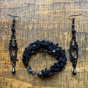 (Set) Black Chandelier Earrings/Matching Bracelet
